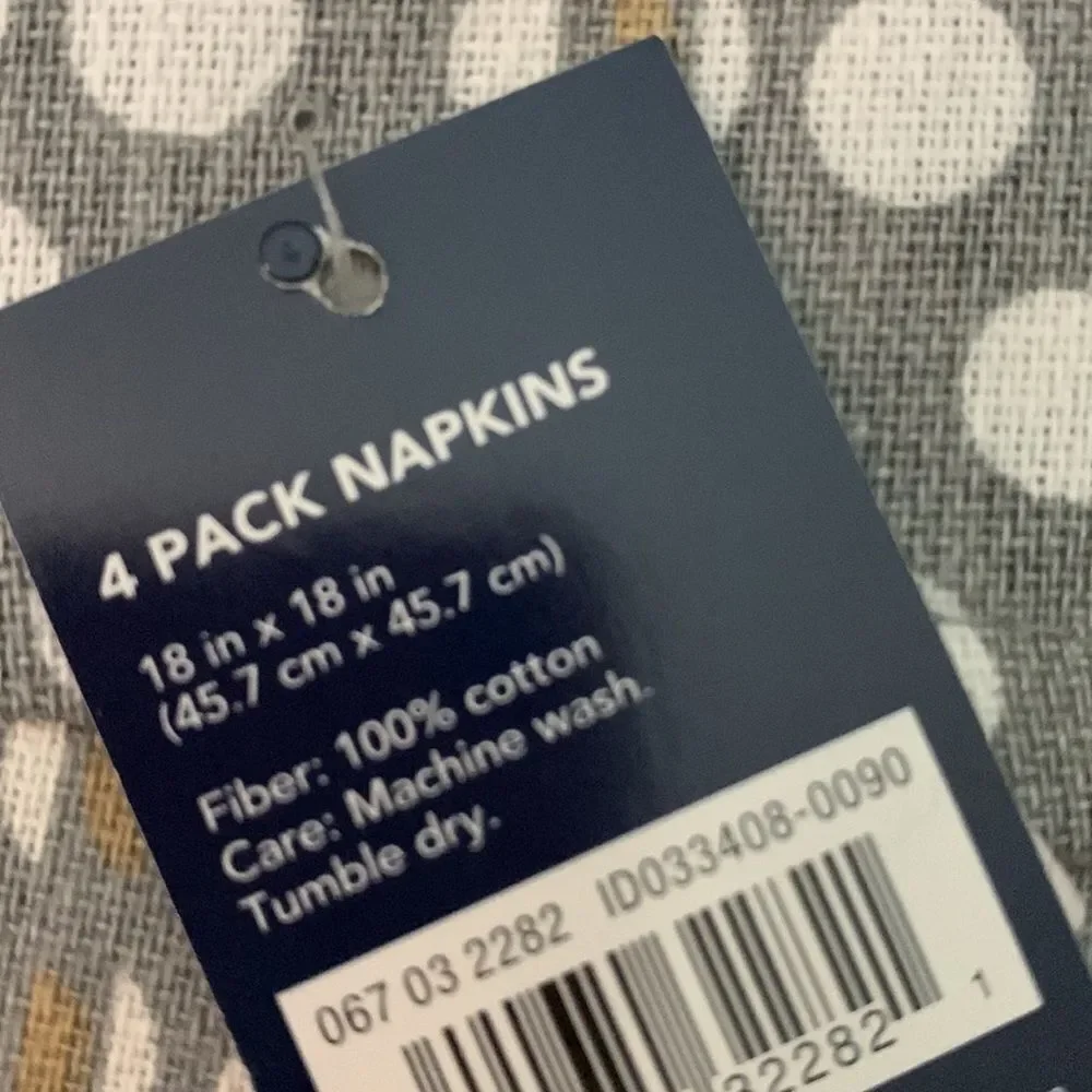8 table napkins NWT 18”x18” gray/white/beige cotton, in original packaging